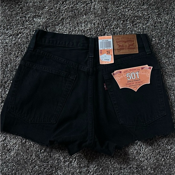 Levi shorts - Picture 1 of 2